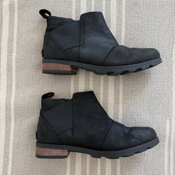 Sorel Emelie Chelsea Boots with Lug Sole - Waterproof - Picture 4 of 11